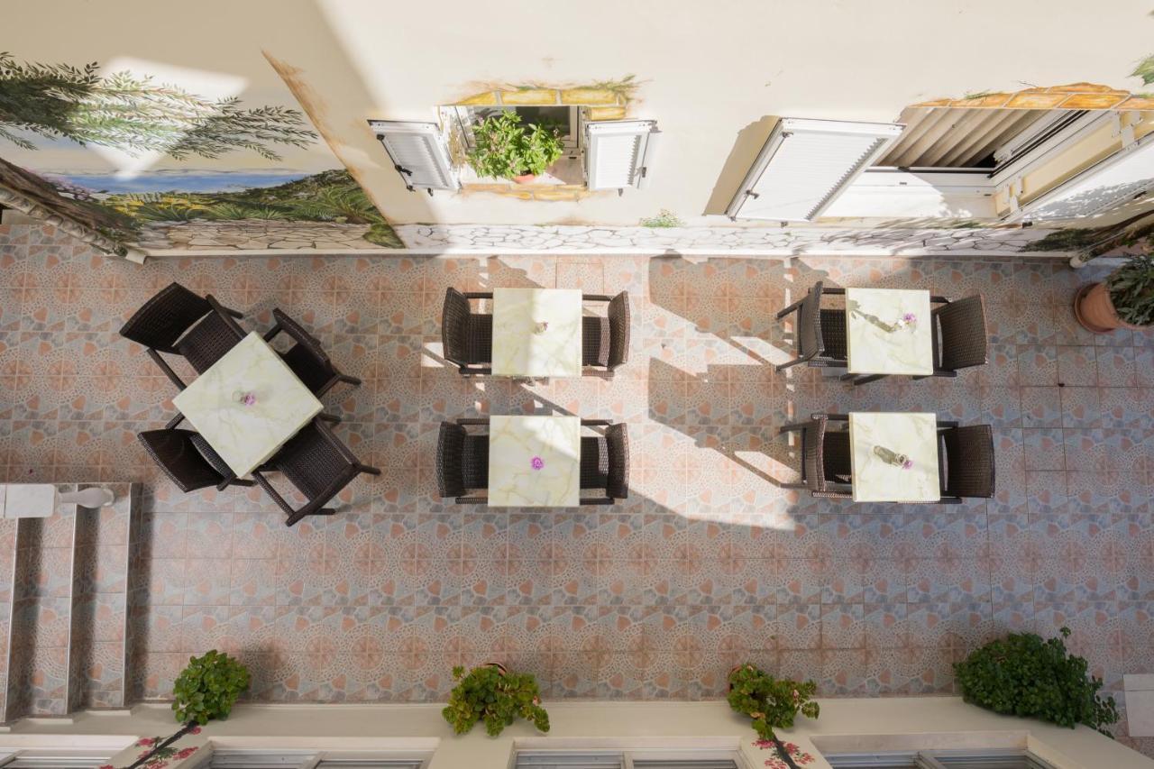 Bella Vista Beach Hotel Benitses  Ngoại thất bức ảnh