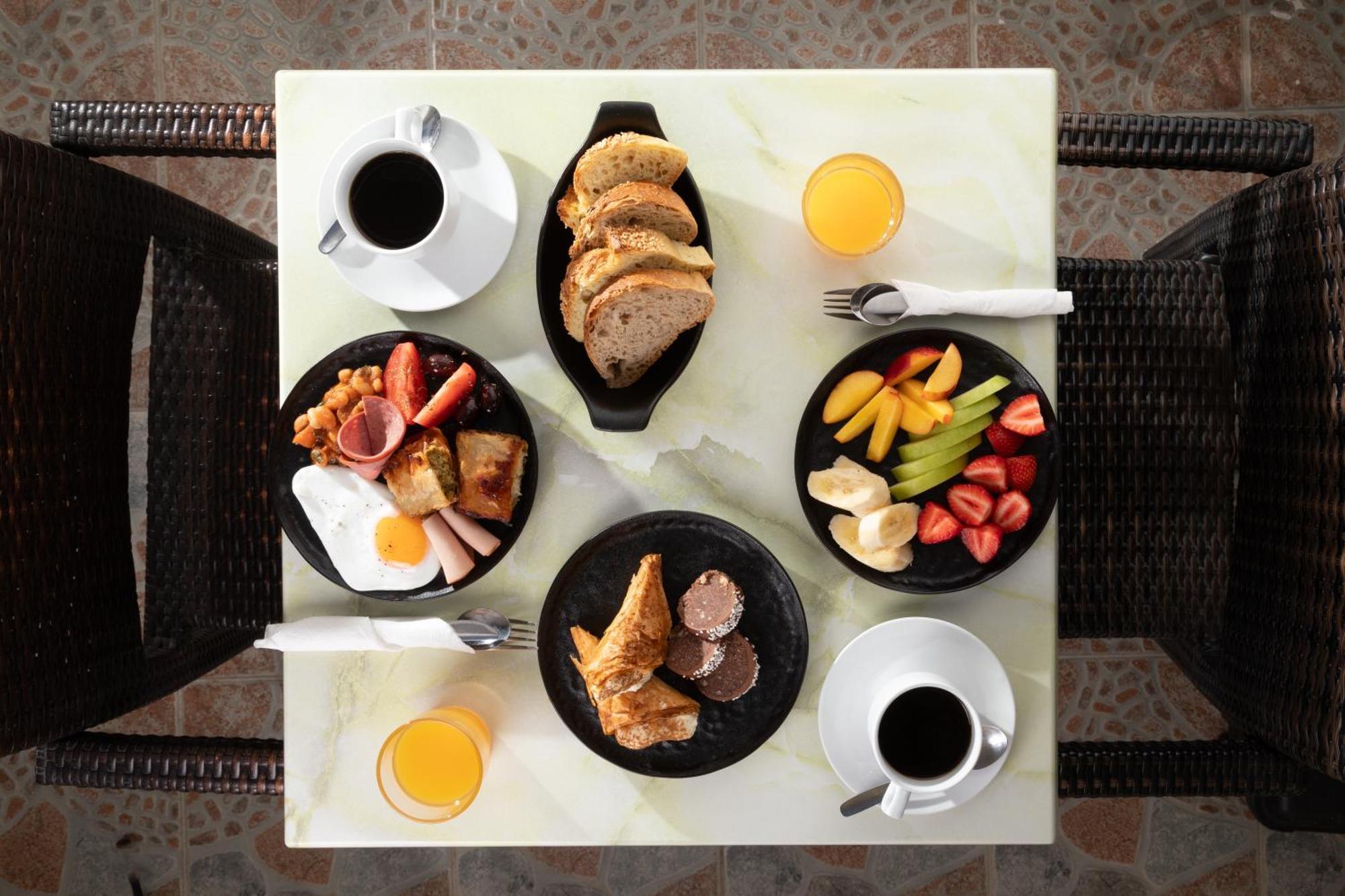 Bella Vista Beach Hotel Benitses  Ngoại thất bức ảnh