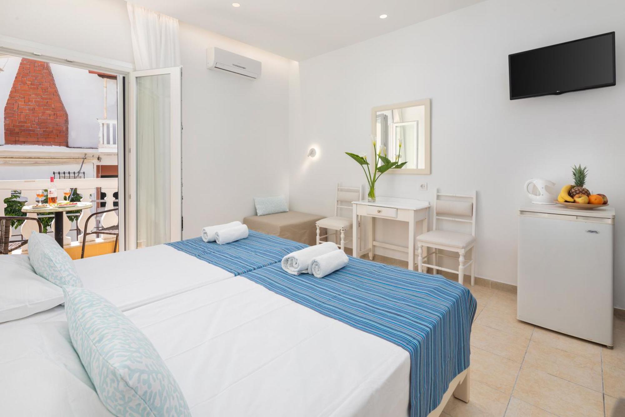 Bella Vista Beach Hotel Benitses  Ngoại thất bức ảnh
