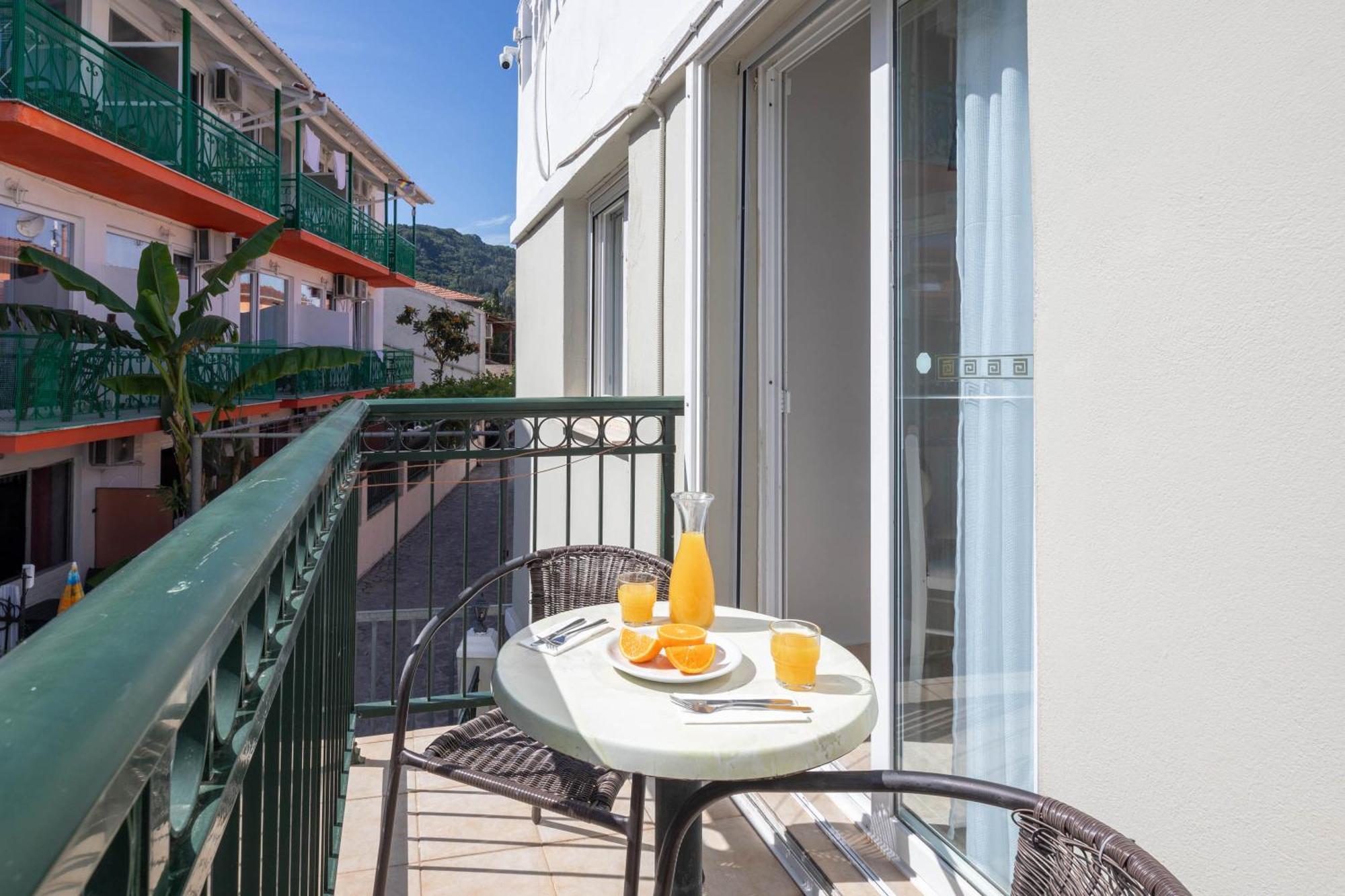 Bella Vista Beach Hotel Benitses  Ngoại thất bức ảnh